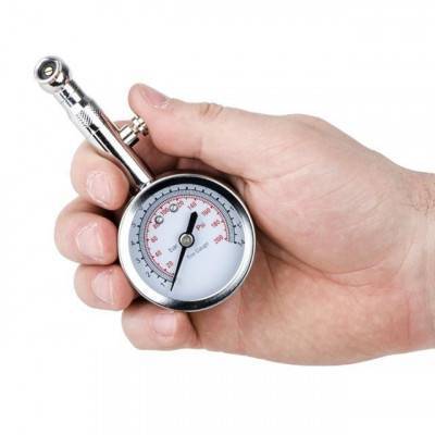 Будкрам купити Вимірювач тиску в шинах стрілочний, металевий корпус, клапан скидання тиску AT-1004 Вимірювач тиску в шинах стрілочний, металевий корпус, клапан скидання тиску AT-1004 5