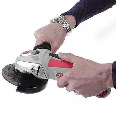 Будкрам купить Шлифмашина угловая 710 Вт, 12000 об/мин, диаметр круга 125 мм INTERTOOL DT-0266 Шлифмашина угловая 710 Вт, 12000 об/мин, диаметр круга 125 мм INTERTOOL DT-0266 3