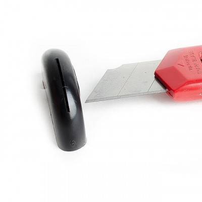 Будкрам купить Нож прорезной с отломным лезвием 18 мм INTERTOOL HT-0500 Нож прорезной с отломным лезвием 18 мм INTERTOOL HT-0500 6