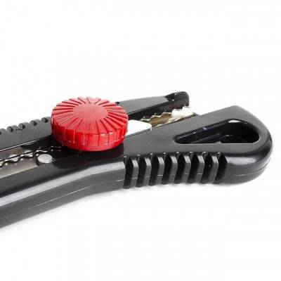 Будкрам купить Нож с металлической направляющей под лезвие 18 мм с винтовым фиксатором INTERTOOL HT-0502 Нож с металлической направляющей под лезвие 18 мм с винтовым фиксатором INTERTOOL HT-0502 6