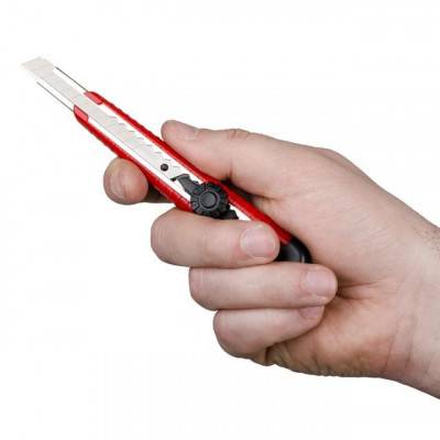 Будкрам купить Нож с металлической направляющей, 9 мм INTERTOOL HT-0511 Нож с металлической направляющей, 9 мм INTERTOOL HT-0511 6