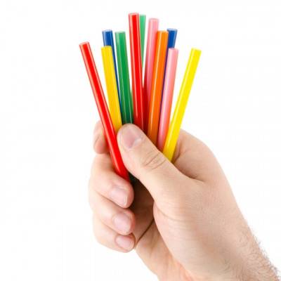 Будкрам купить Комплект цветных клеевых стержней 7.4мм*100мм, 12шт INTERTOOL RT-1031 Комплект цветных клеевых стержней 7.4мм*100мм, 12шт INTERTOOL RT-1031 2