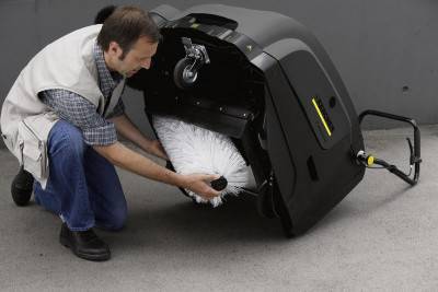 Будкрам купить Подметально-всасывающая машина KM 75/40 W G Подметально-всасывающая машина KM 75/40 W G 4