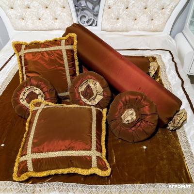 Будкрам купить Комплект постельный покрывало (1), подушки (7) классика (9 частей)