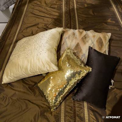 Будкрам купить Комплект постельный покрывало (1), подушки (4) классика (5 частей)