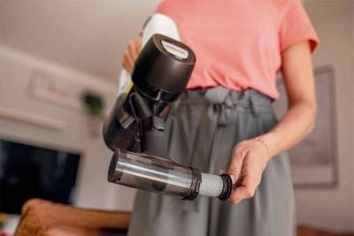 Будкрам купить Аккумуляторный пылесос Karcher VC 4 Premium myHome (1.198-640.0) Аккумуляторный пылесос Karcher VC 4 Premium myHome (1.198-640.0) 9