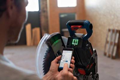 Будкрам купить Akкумуляторная торцовочная пила GCM 18V-305 GDC Akкумуляторная торцовочная пила GCM 18V-305 GDC 3