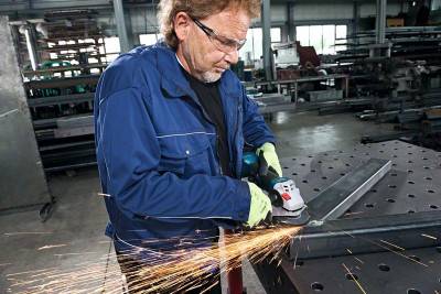 Будкрам купити Акумуляторна безщіткова кутова шліфувальна машина Bosch Professional GWS 18V-10 , 2 акб GBA 18V 5.0Ah, з/п GAL 1880 CV Акумуляторна безщіткова кутова шліфувальна машина Bosch Professional GWS 18V-10 , 2 акб GBA 18V 5.0Ah, з/п GAL 1880 CV 2