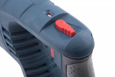 Будкрам купити Пила шабельна GSA 18V-LI + GBA 18 В 4,0 А/год+ GAL 18V-40 Пила шабельна GSA 18V-LI + GBA 18 В 4,0 А/год+ GAL 18V-40 4