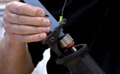 Будкрам купити Пила шабельна GSA 18V-LI + GBA 18 В 4,0 А/год+ GAL 18V-40 Пила шабельна GSA 18V-LI + GBA 18 В 4,0 А/год+ GAL 18V-40 7