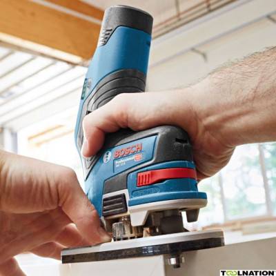 Будкрам купить Аккумуляторный кромочный фрезер GKF 12V-8 Аккумуляторный кромочный фрезер GKF 12V-8 9