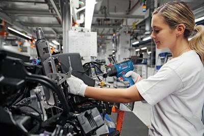 Будкрам купити Шурупокрут з центральною рукояткою EXACT 6 (без акумулятора) Шурупокрут з центральною рукояткою EXACT 6 (без акумулятора) 2