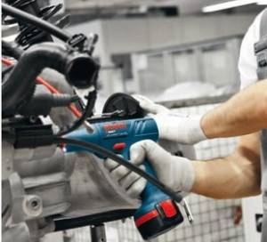 Будкрам купити Шурупокрут з центральною рукояткою EXACT 6 (без акумулятора) Шурупокрут з центральною рукояткою EXACT 6 (без акумулятора) 3