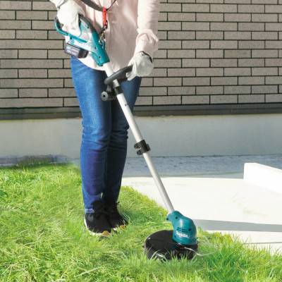 Будкрам купить Аккумуляторный триммер UR100DWAE, CXT, BL1020B (2Ач) х 2шт, DC10WC, 260 мм Аккумуляторный триммер UR100DWAE, CXT, BL1020B (2Ач) х 2шт, DC10WC, 260 мм 3