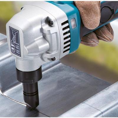 Будкрам купити Акумуляторні висічні ножиці DJN161RFJ, LXT, 18В, 3Ачх2 шт, DC18RС, Makpac, 1,6 мм Акумуляторні висічні ножиці DJN161RFJ, LXT, 18В, 3Ачх2 шт, DC18RС, Makpac, 1,6 мм 4