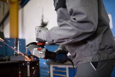 Будкрам купити Кутова шліфувальна машина Bosch Professional GWS 17-125 S з регулюванням, антивібраційною рукояткою та пиловим фільтром Кутова шліфувальна машина Bosch Professional GWS 17-125 S з регулюванням, антивібраційною рукояткою та пиловим фільтром 11