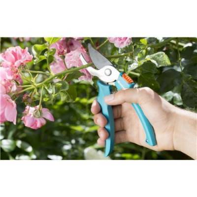 Будкрам купить Комплект секатор+лопатка Gardena 12201-20 Комплект секатор+лопатка Gardena 12201-20 2