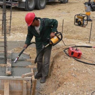 Будкрам купить Вибратор глубинный Enar DINGO 220 B Вибратор глубинный Enar DINGO 220 B 3