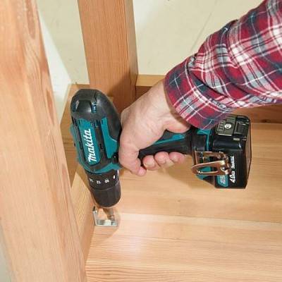 Будкрам купити Набір акумуляторних інструментів Makita CLX206X1, 2 акб 1.5 Ah, з/п DC10WC Набір акумуляторних інструментів Makita CLX206X1, 2 акб 1.5 Ah, з/п DC10WC 5