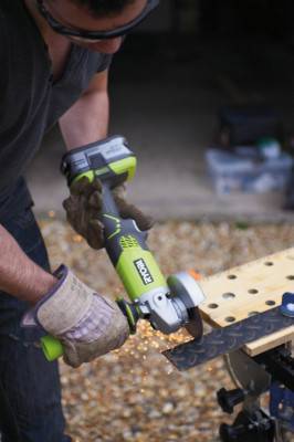 Будкрам купить Аккумуляторная шлифмашина угловая Ryobi ONE+ R18AG-0 (без АКБ и ЗУ) Аккумуляторная шлифмашина угловая Ryobi ONE+ R18AG-0 (без АКБ и ЗУ) 7