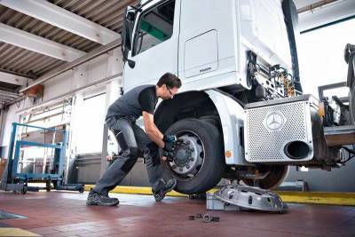 Будкрам купити Гайковерт ударний Bosch GDS 18V-1050 H, без акб. Гайковерт ударний Bosch GDS 18V-1050 H, без акб. 9