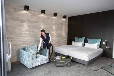 Будкрам купить Моющий пылесос Karcher Puzzi 10/1 Edition (1.100-131.0) Моющий пылесос Karcher Puzzi 10/1 Edition (1.100-131.0) 7