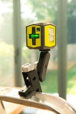 Будкрам купити Нівелір лазерний Ryobi RBCLLG1 до 15м, перехресний, зелений промінь Нівелір лазерний Ryobi RBCLLG1 до 15м, перехресний, зелений промінь 2