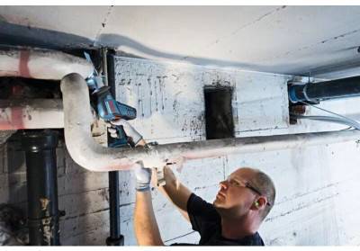 Будкрам купити Bosch Пилка акумуляторна GSA 18V-LI, 1х4.0 A*г, ЗП Код Bosch Пилка акумуляторна GSA 18V-LI, 1х4.0 A*г, ЗП Код 4