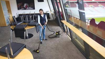 Будкрам купити Пилосос професійний Karcher T 12/1 eco efficiency (1.355-135.0) Пилосос професійний Karcher T 12/1 eco efficiency (1.355-135.0) 2