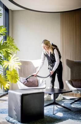 Будкрам купить Аккумуляторный ранцевый пылесос Karcher BVL 5/1 Bp (1.394-274.0) Аккумуляторный ранцевый пылесос Karcher BVL 5/1 Bp (1.394-274.0) 2