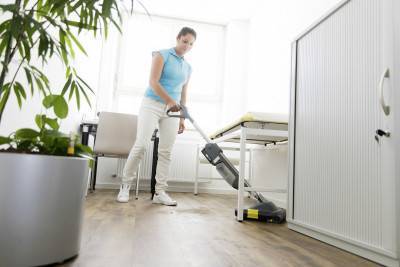 Будкрам купити Підлогомийна акумуляторна машина Karcher BR 30/1 C Bp Pack (1.783-050.0) Підлогомийна акумуляторна машина Karcher BR 30/1 C Bp Pack (1.783-050.0) 2