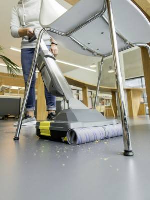 Будкрам купити Підлогомийна акумуляторна машина Karcher BR 30/1 C Bp Pack (1.783-050.0) Підлогомийна акумуляторна машина Karcher BR 30/1 C Bp Pack (1.783-050.0) 6