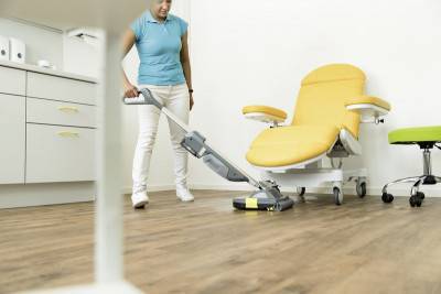 Будкрам купити Підлогомийна акумуляторна машина Karcher BR 30/1 C Bp Pack (1.783-050.0) Підлогомийна акумуляторна машина Karcher BR 30/1 C Bp Pack (1.783-050.0) 4