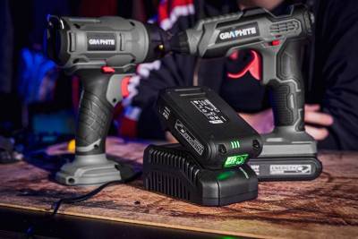 Будкрам купить Зарядное устройство GRAPHITE для аккумуляторных батарей Energy+ (58G002) Зарядное устройство GRAPHITE для аккумуляторных батарей Energy+ (58G002) 3