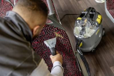 Будкрам купить Профессиональный моющий пылесос Karcher Puzzi 8/1 (1.100-240.0) Профессиональный моющий пылесос Karcher Puzzi 8/1 (1.100-240.0) 6