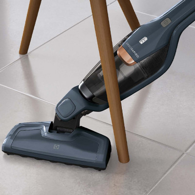 Будкрам купити Пилосос акумуляторний 2 в 1 Electrolux EERC75DB Пилосос акумуляторний 2 в 1 Electrolux EERC75DB 3