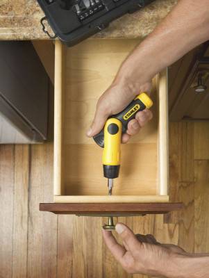 Будкрам купить Stanley Отвертка + 22 насадки реверсивная комплект (блистер) Stanley Отвертка + 22 насадки реверсивная комплект (блистер) 5