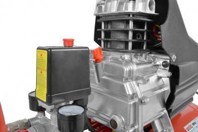 Будкрам купить Компрессор HECHT 2052, мощность 1,5 кВт Компрессор HECHT 2052, мощность 1,5 кВт 3