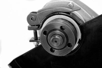 Будкрам купить Угловая шлифовальная машина HECHT 1309 Угловая шлифовальная машина HECHT 1309 4