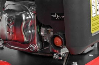 Будкрам купить Садовый бензиновый измельчитель веток HECHT 6173 Садовый бензиновый измельчитель веток HECHT 6173 3