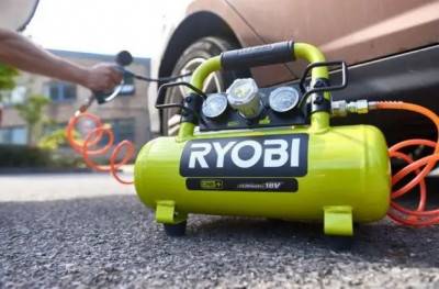 Будкрам купить Ryobi Компрессор аккумуляторный ONE+ R18AC-0 4л, 8.3 бар, 15л/мин (без АКБ и ЗУ) Ryobi Компрессор аккумуляторный ONE+ R18AC-0 4л, 8.3 бар, 15л/мин (без АКБ и ЗУ) 3