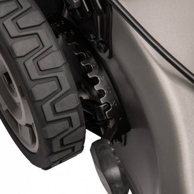 Будкрам купить Аккумуляторная газонокосилка Makita DLM530PT4, 4 акб 5 Ah, з/у DC18RD Аккумуляторная газонокосилка Makita DLM530PT4, 4 акб 5 Ah, з/у DC18RD 12