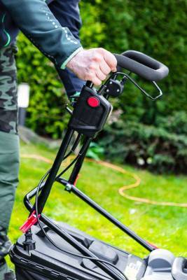 Будкрам купить Газонокосилка электрическая Graphite 59G474, 1500 Вт Газонокосилка электрическая Graphite 59G474, 1500 Вт 3