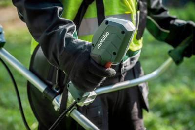 Будкрам купить Аккумуляторная садовая коса FSB 36-18 LTX BL 40 (601611850), без акб  Аккумуляторная садовая коса FSB 36-18 LTX BL 40 (601611850), без акб  4