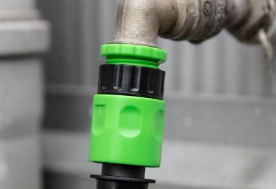 Будкрам купити Verto Шланг садовий, що розтягується, 7.5-22м, в комплекті зрошувач прямий 15G700 і конектор і 2 муфти Verto Шланг садовий, що розтягується, 7.5-22м, в комплекті зрошувач прямий 15G700 і конектор і 2 муфти 4