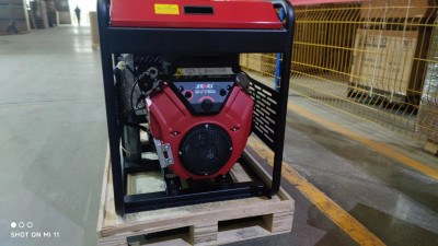 Будкрам купить Генераторная установка SC15000DE бензин 12кВт 230В/400В SENCI Генераторная установка SC15000DE бензин 12кВт 230В/400В SENCI 6
