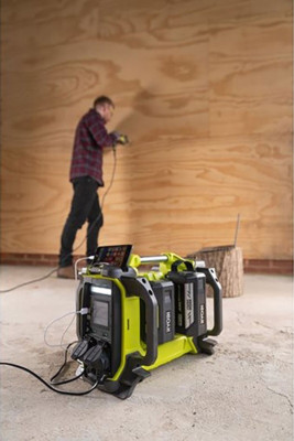 Будкрам купить Инвертор напряжения аккумуляторный Ryobi RY36BI1800A-0, 36 Вольт, 1800Вт (без АКБ) Инвертор напряжения аккумуляторный Ryobi RY36BI1800A-0, 36 Вольт, 1800Вт (без АКБ) 4