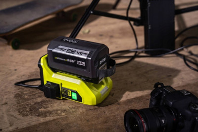 Будкрам купить Инвертор напряжения аккумуляторный Ryobi RY36BI300A-0, MAX POWER 36В, 220В, 300Вт/ 500Вт пиковая, (без АКБ и ЗУ) Инвертор напряжения аккумуляторный Ryobi RY36BI300A-0, MAX POWER 36В, 220В, 300Вт/ 500Вт пиковая, (без АКБ и ЗУ) 8