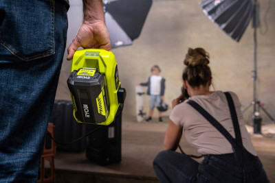 Будкрам купить Инвертор напряжения аккумуляторный Ryobi RY36BI300A-0, MAX POWER 36В, 220В, 300Вт/ 500Вт пиковая, (без АКБ и ЗУ) Инвертор напряжения аккумуляторный Ryobi RY36BI300A-0, MAX POWER 36В, 220В, 300Вт/ 500Вт пиковая, (без АКБ и ЗУ) 4