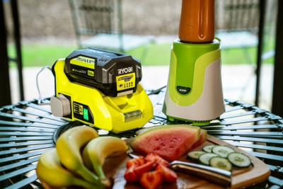 Будкрам купить Инвертор напряжения аккумуляторный Ryobi RY36BI300A-0, MAX POWER 36В, 220В, 300Вт/ 500Вт пиковая, (без АКБ и ЗУ) Инвертор напряжения аккумуляторный Ryobi RY36BI300A-0, MAX POWER 36В, 220В, 300Вт/ 500Вт пиковая, (без АКБ и ЗУ) 2